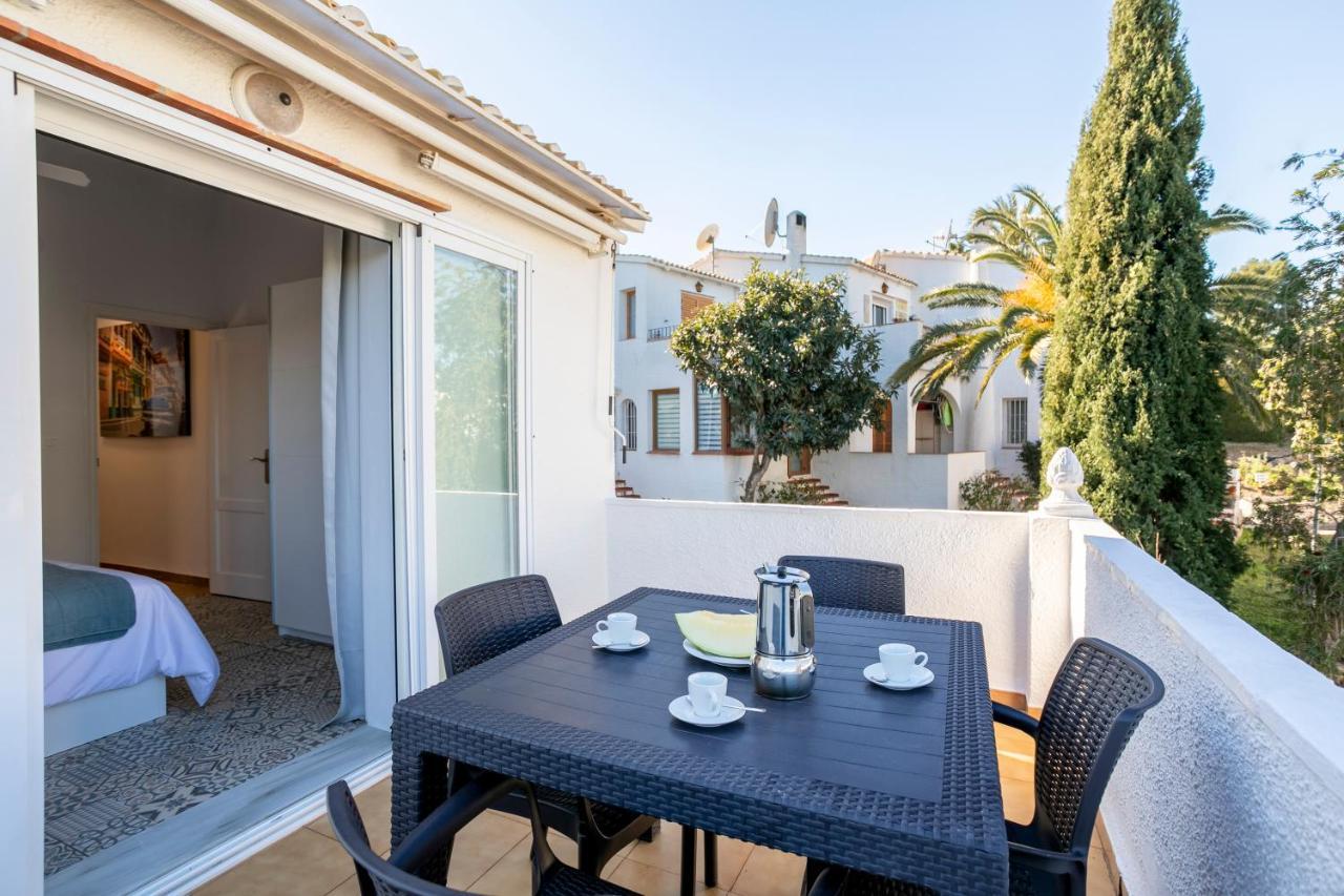 Hola From Helios Villa Muntanya la Sella Kültér fotó